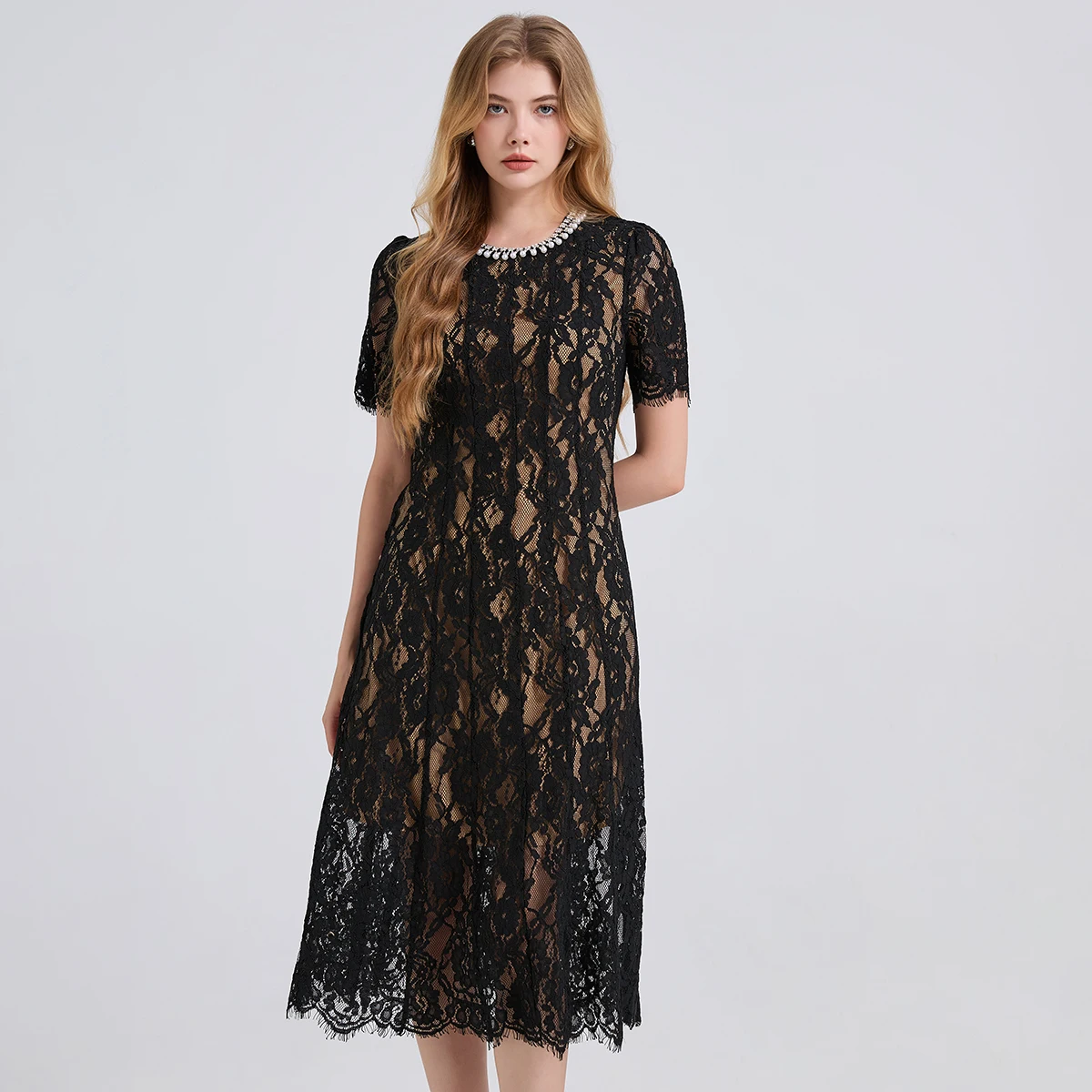 فستان ربيع/صيف 2025 مرن من الدانتيل واللؤلؤ الماسي برقبة دائرية وأكمام قصيرة ملابس نسائية ناضجة تنورة مثيرة للتخسيس على شكل حرف a