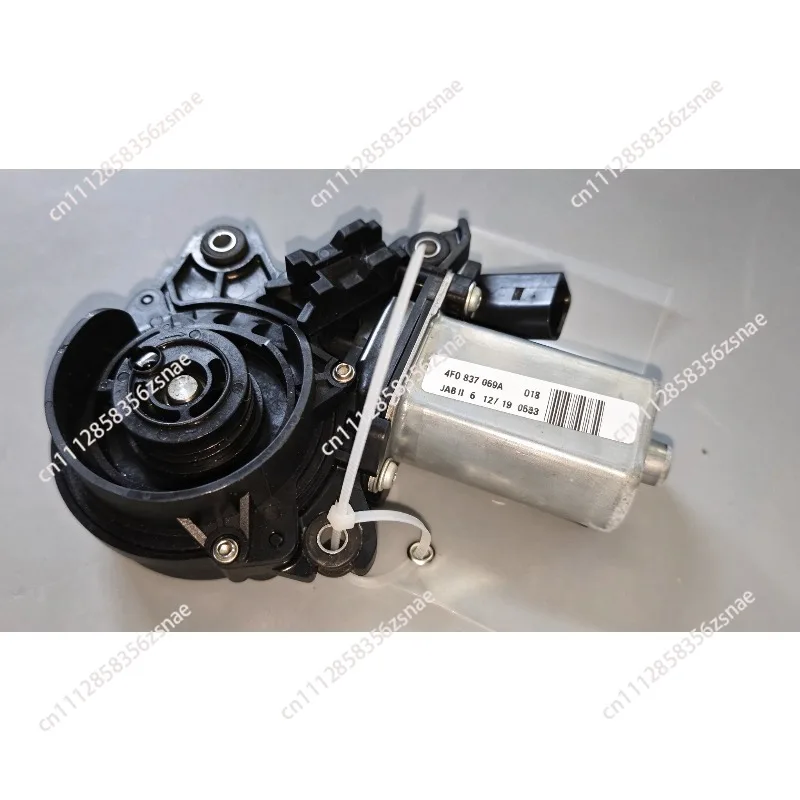 Used original, door self-priming motor drive unit, in good condition OE: 9A783755900