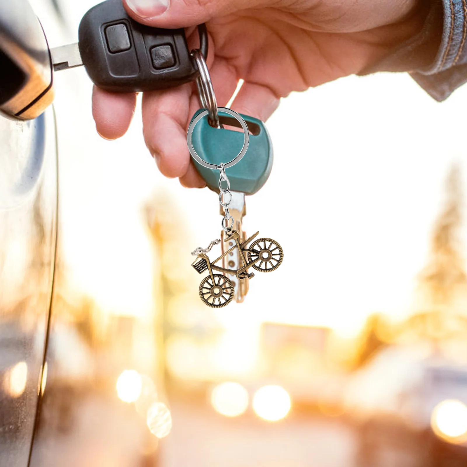

2Pcs Mini Metal Charm Pendant Bicycle Charm Keychain Accessories Key Chain Bicycle Key Accessory Shaped Accessories