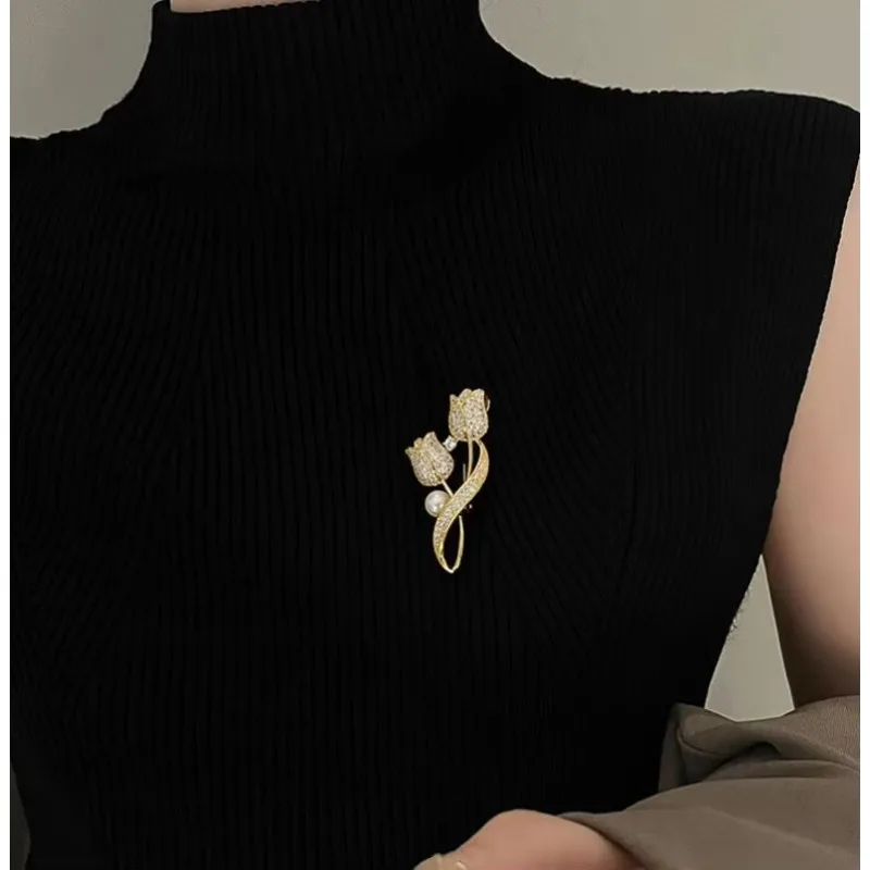 Broche de flor de tulipán para mujer, ramillete de alta gama, Pin de lujo exquisito y elegante, accesorios para cárdigan de traje de alta gama