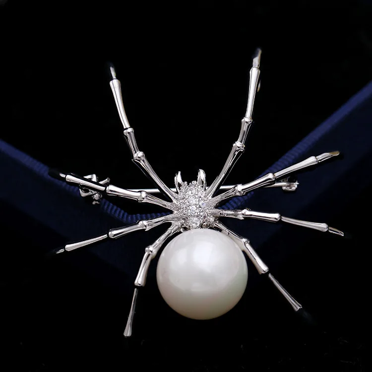 Exaggerated black white spider creative brooch men women party clothes scarf accessories pin brooches gift