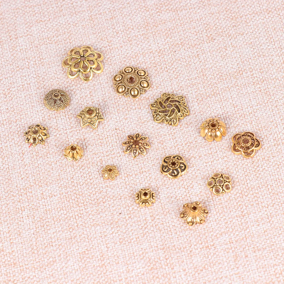 

2Pack DIY Jewelry Pendant Alloy Hollow Out Flower Tray Accessories Premium Alloy Durable Stylish Mixed Color for DIY Necklace