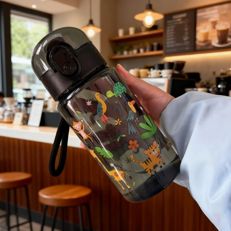 Children's Water Bottle for Summer Student Drinking Bottle Plastic 550ML Sports Water Bottle Portable Anti-fall and Leak Proof image 4