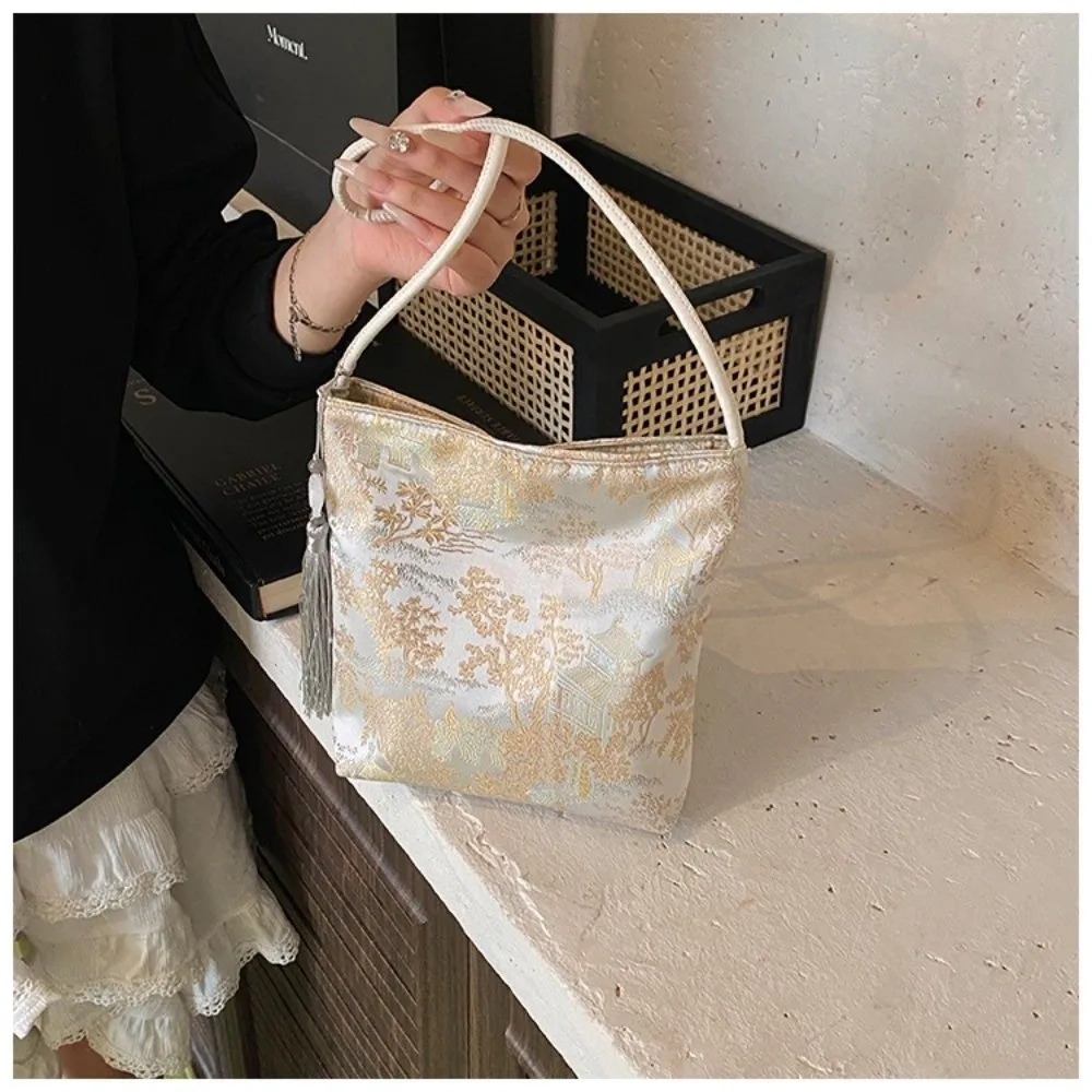 

Trendy Versatile Embroidery Shoulder Bag Elegant Chinese Style ​National Style Handbag​ Large Capacity Underarm Bag for Women