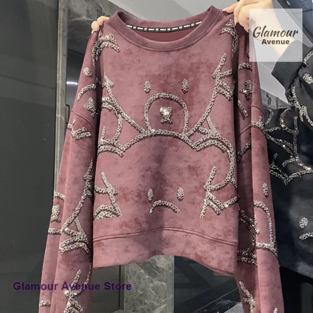 French style round neck heavy industry sequined long-sleeved sweater female autumn new fashion casual cute bear slim loose top.