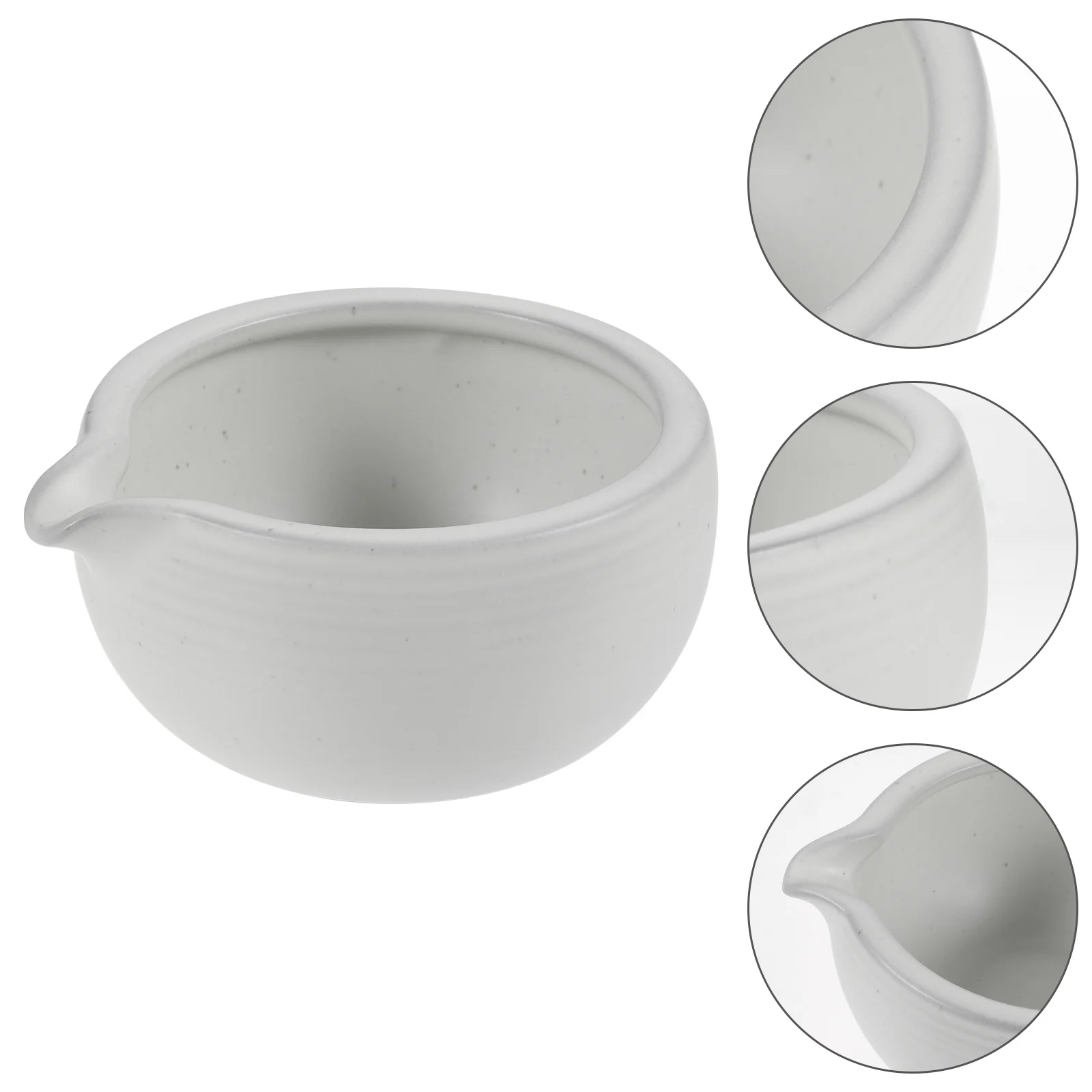 

Керамическая чаша для матча с носиком, белая японская чайная чаша для чайной церемонии, традиционный дизайн, гладкая текстура