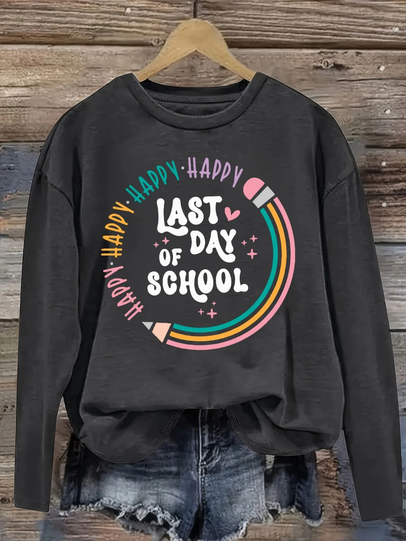 Women's Casual Long Sleeve Crew Neck T-Shirt Happy Last Day Of School Design, Round Neck Women's Clothing, Machine Washable, Slightly Elastic, Loose Fit, Spring Autumn Winter Women's T-Shirt, Halloween Costume Outfit view 2