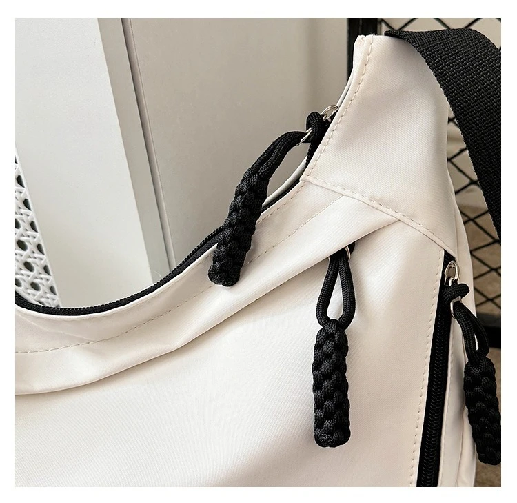 Schlichte und Stilvolle Crossbody Dumpling-Tasche, Leichtgewichtig, Große Kapazität, Umhängetasche, Studenten-Schultertasche, Vielseitige Sporttasche – Detail 3
