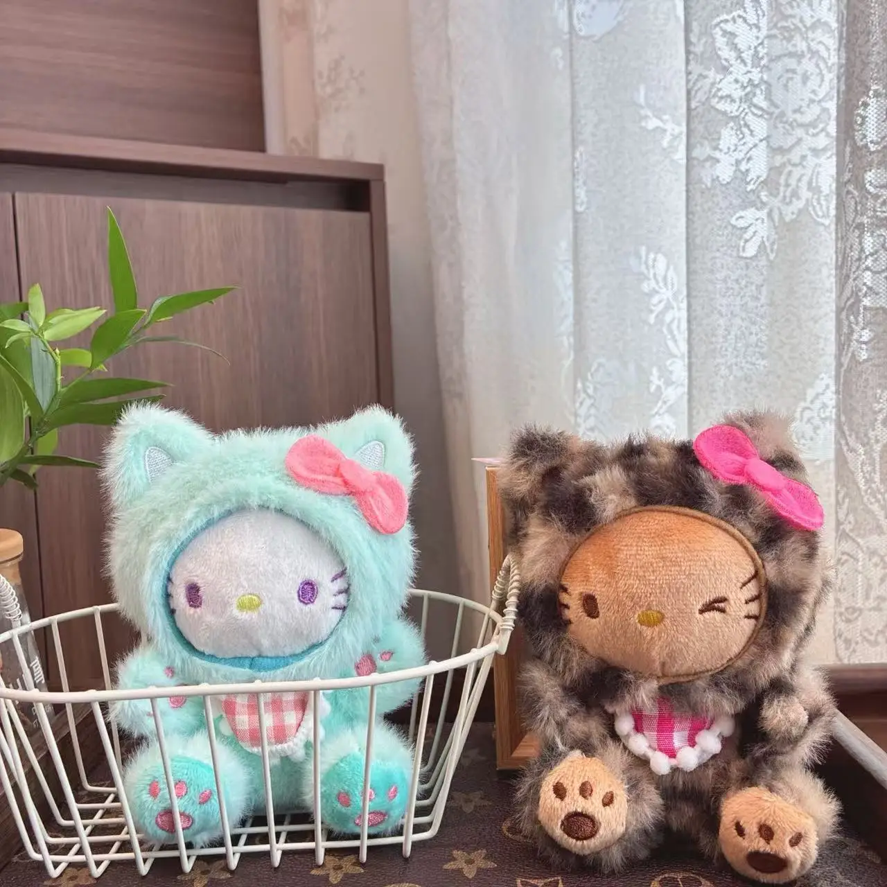 LLavero de peluche de dibujos animados para Kt, accesorio para bolso, regalo de Navidad para niña, bolso para muñeca, llavero con dije, muñeca de juguete