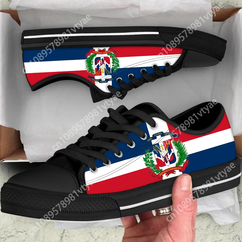 

Doginthehole Dominican Republic Flag Print Canvas Shoes For Women Lightweight Flats Low Tops Sneakers Outdoor Chaussure Femme