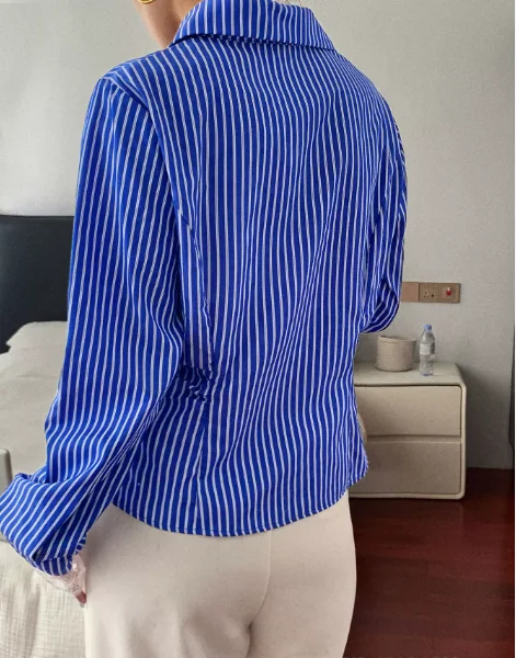 بلوزة حريمي 2025 ربيع الخريف جديد بلون مخطط المرقعة الدانتيل بدوره إلى أسفل طوق مزاجه أنيقة قميص طويل الأكمام