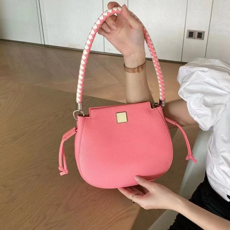 

Luxury Saddle Bag High Quality Genuine Leather One Shoulder Messenger Bag Fashion Semicircle Stewardess Underarm Bag Cute Bag