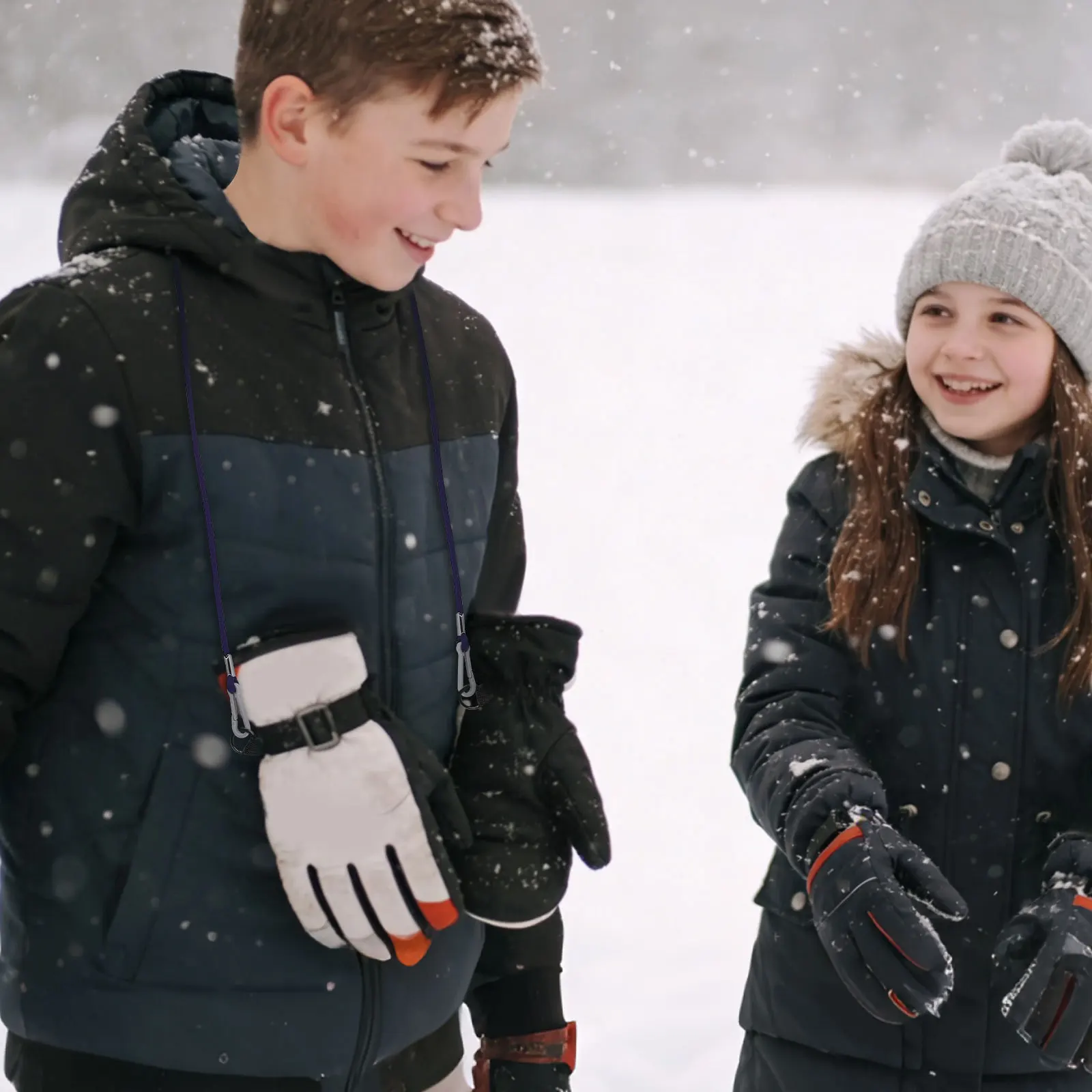 

Портативный держатель для перчаток, веревка, нейлоновый ремешок с защитой от потери для детей, варежки, уличные черные, нескользящие, легко носить с собой, удобный дизайн