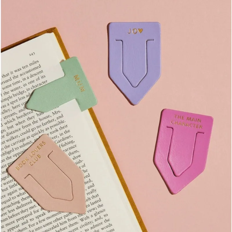 Arrow Shape Bookmarks with Carved Text Multicolor Double-Sided Page Markers for Book Lovers Portable Book Pagination Clip