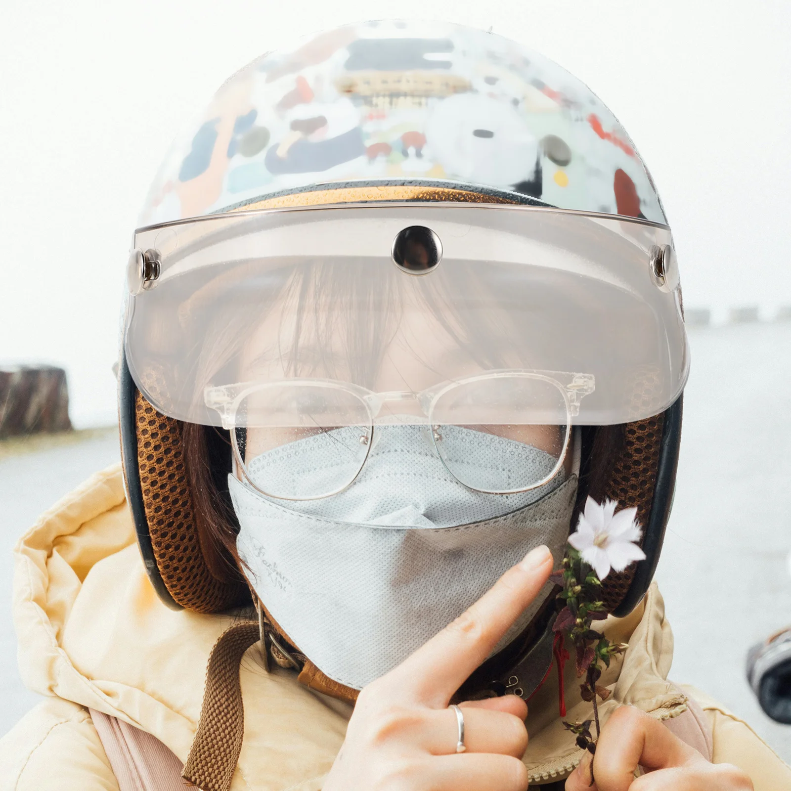 

Retro Motorcycle Visor Three-Button Attachment Sun Shield Replacement Outdoor Riding Motorcycle Sun Protection