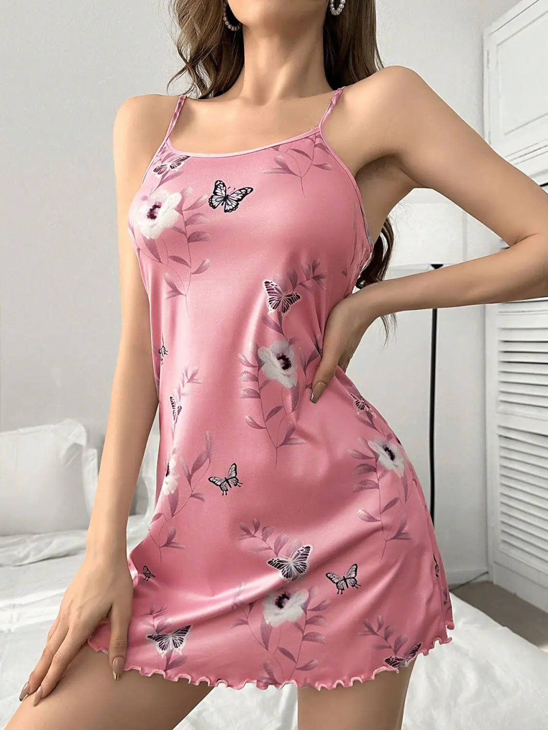 

Новая милая домашняя одежда с открытой спиной и принтом, ночная рубашка на бретельках, летняя сексуальная розовая короткая юбка, женские пижамы