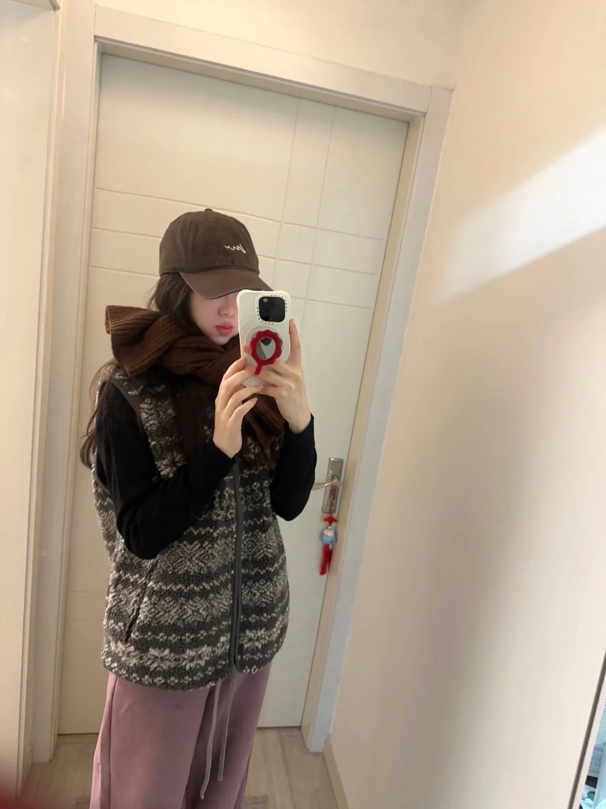 

Lamb Fur Vest Women's Faion Winter Warmth No-Sve Layering Top Trendy Fair Isle Sle Commute Waist-Cinching Design