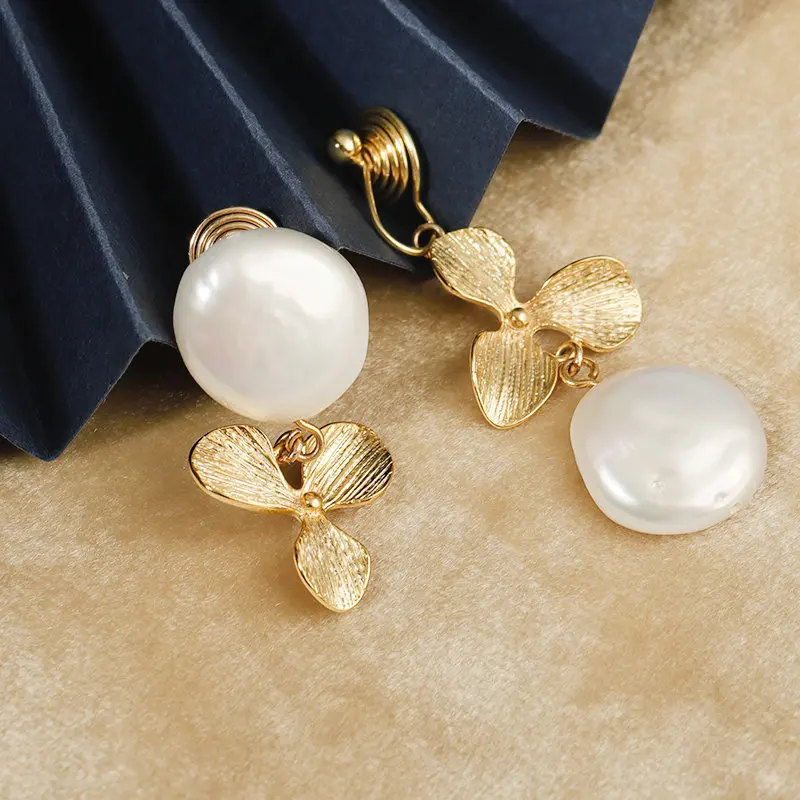 orecchini-a-polsino-con-perle-barocche-a-forma-di-fiore-design-originale-cheng-yue-delicati-orecchini-in-argento-puro-con-perle-gioielli-da-donna