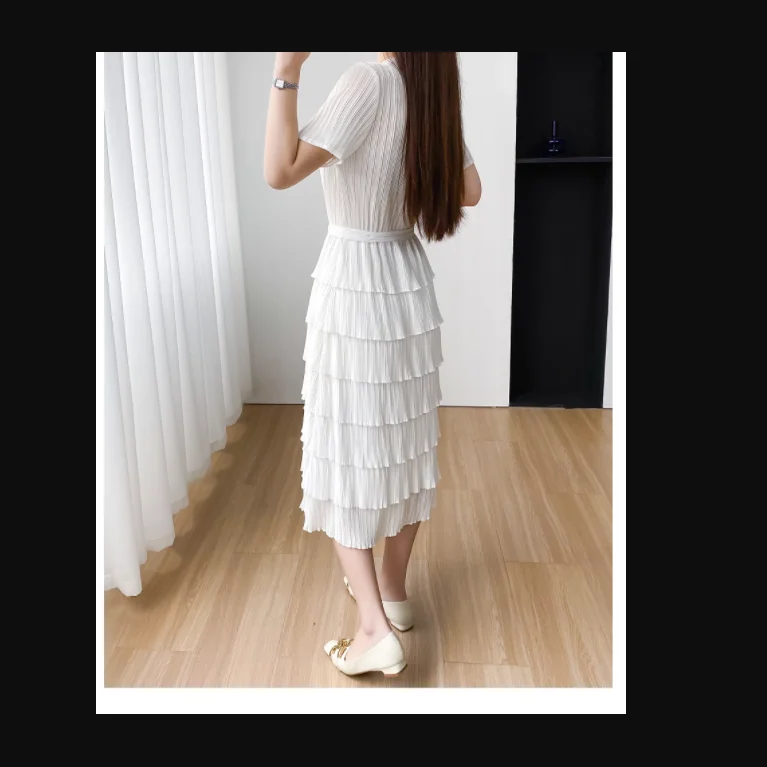 HOT SELLING  Miyake Fold v-neck short sleeve lacing  solid Frilly cake dress  IN STOCK