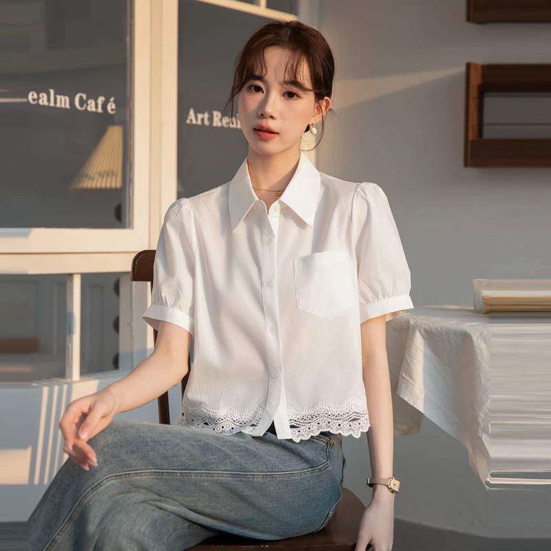 2025 Nieuwe mode elegante Franse stijl kant patchwork kort shirt korte mouw zomer witte blouse kantoor dame basis tops shirt