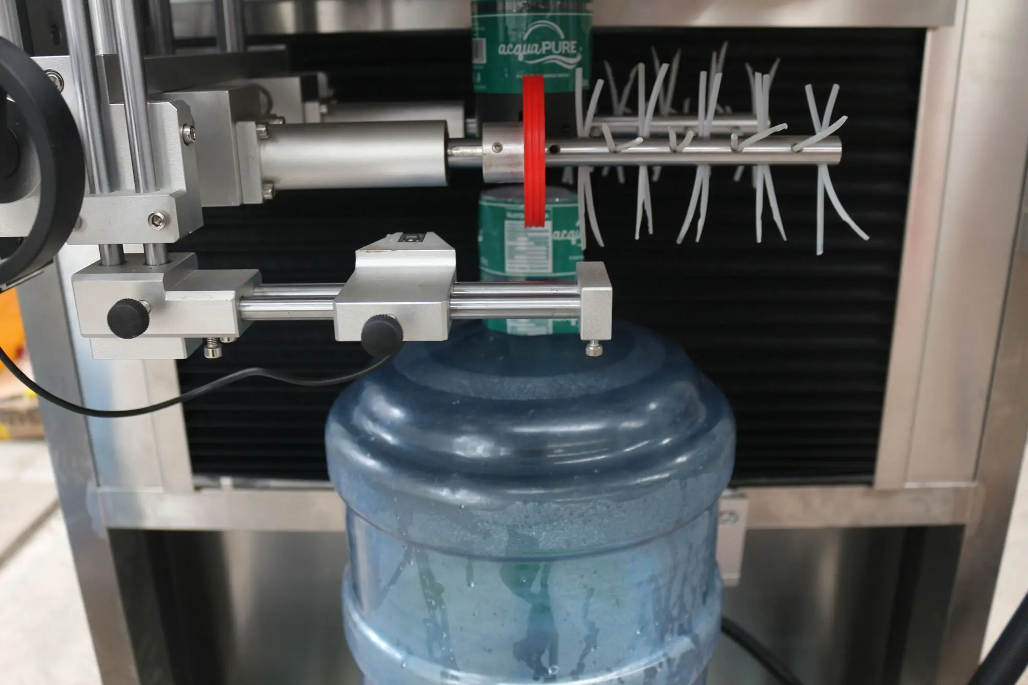 Automatic 5 Gallon Bottle Caps Heat Seal Label Hine
