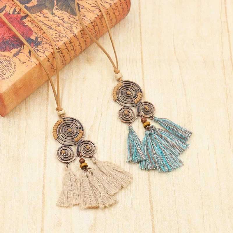 Bohemian Tassel Necklace for Women Colorful Creative Sweater Chain Adjustbale Long Statement Necklace Beach Party Jewelry Gift