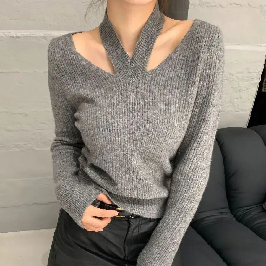 

Knitted Sweater With Exposed Collarbone Design Short Slim Versatile Retro Korean Style Fashionable Autumn Winter Top For Women