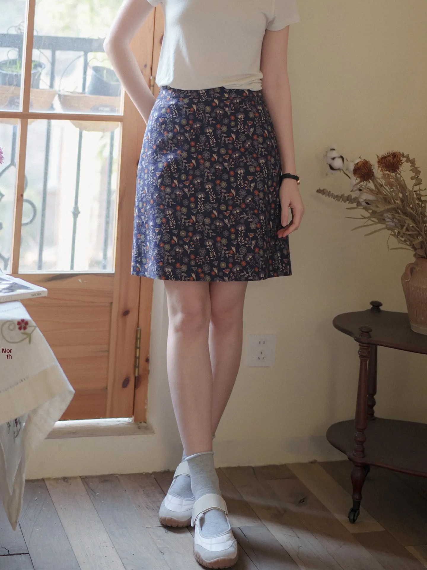 

Юбка MarchNoon с высокой талией и цветочным принтом, А-силуэт, на резинке, утягивающая, скрывающая бедра, из дышащего хлопка, женская