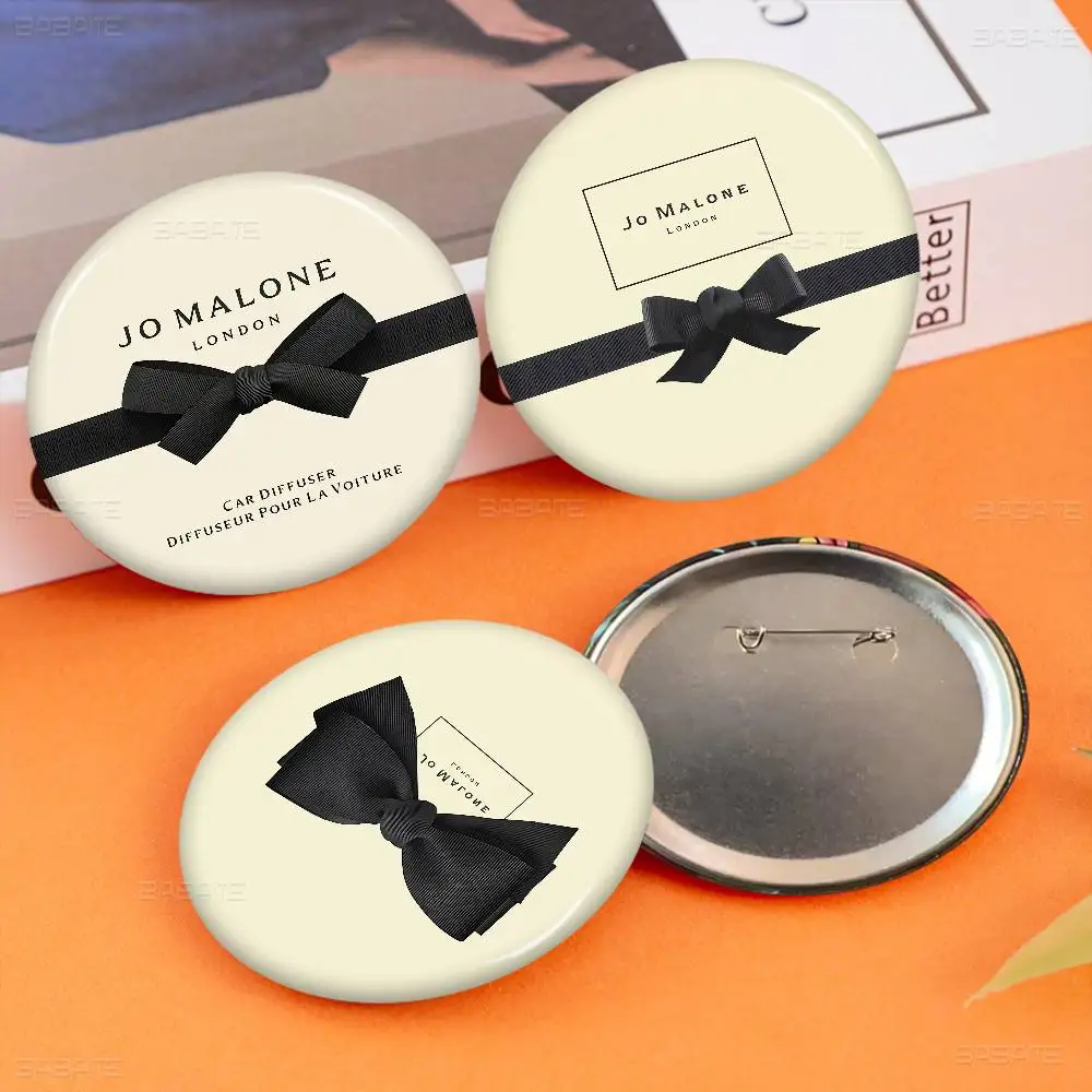 Забавные броши-значки J-Jo M-Malone LOGO Fashion 58 мм с животными для рюкзаков и одежды, подарочный аксессуар