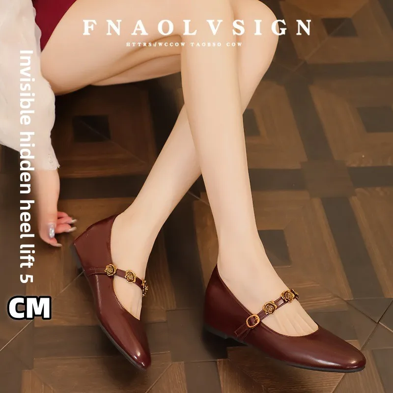 

Women Flat Shoes Mary Jane Style Women Shoes Metal Single Button Shallow Mouth Loafers Patent Leather Outdoor Fashionable Shoes