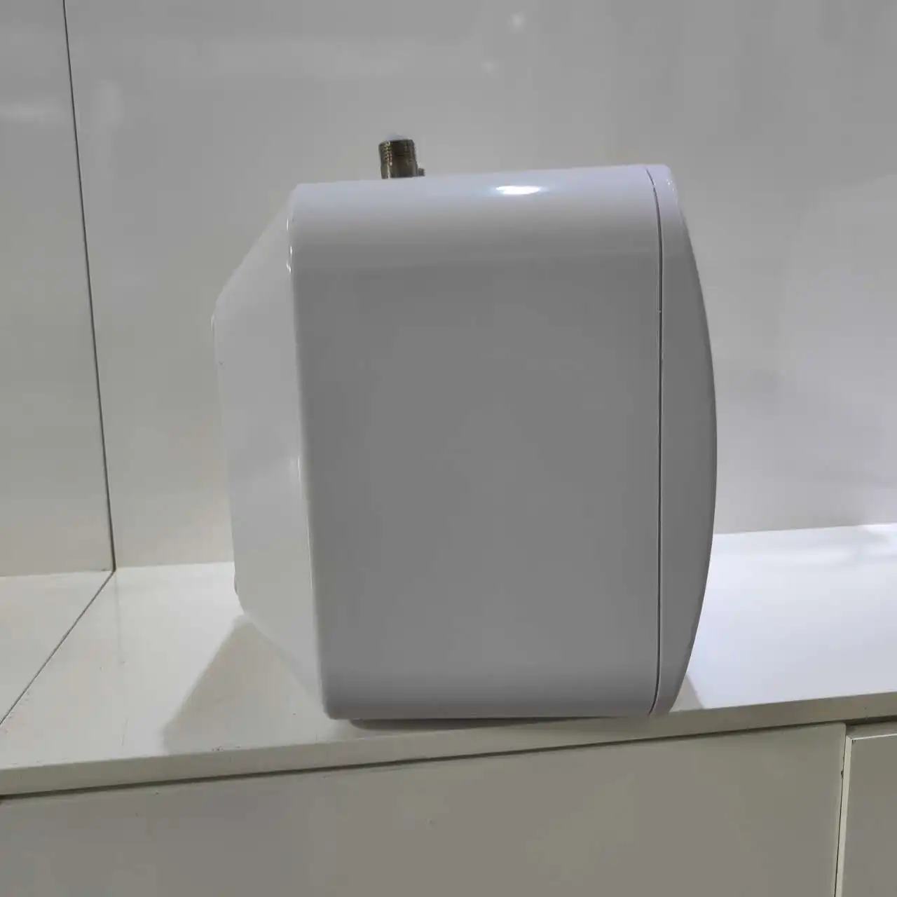 New square Family Applicable 304 Stainless Steel Water tank Water Basin Below the Water Storage Type Electric Heating