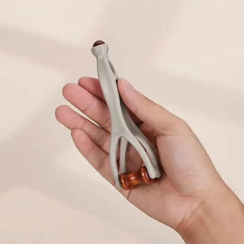 Finger Massager,Hand Massager,Suitable For Carpal Tunnel Syndrome.Hardwood Massage Roller Tool For Hand Discomfort,Stress Relief