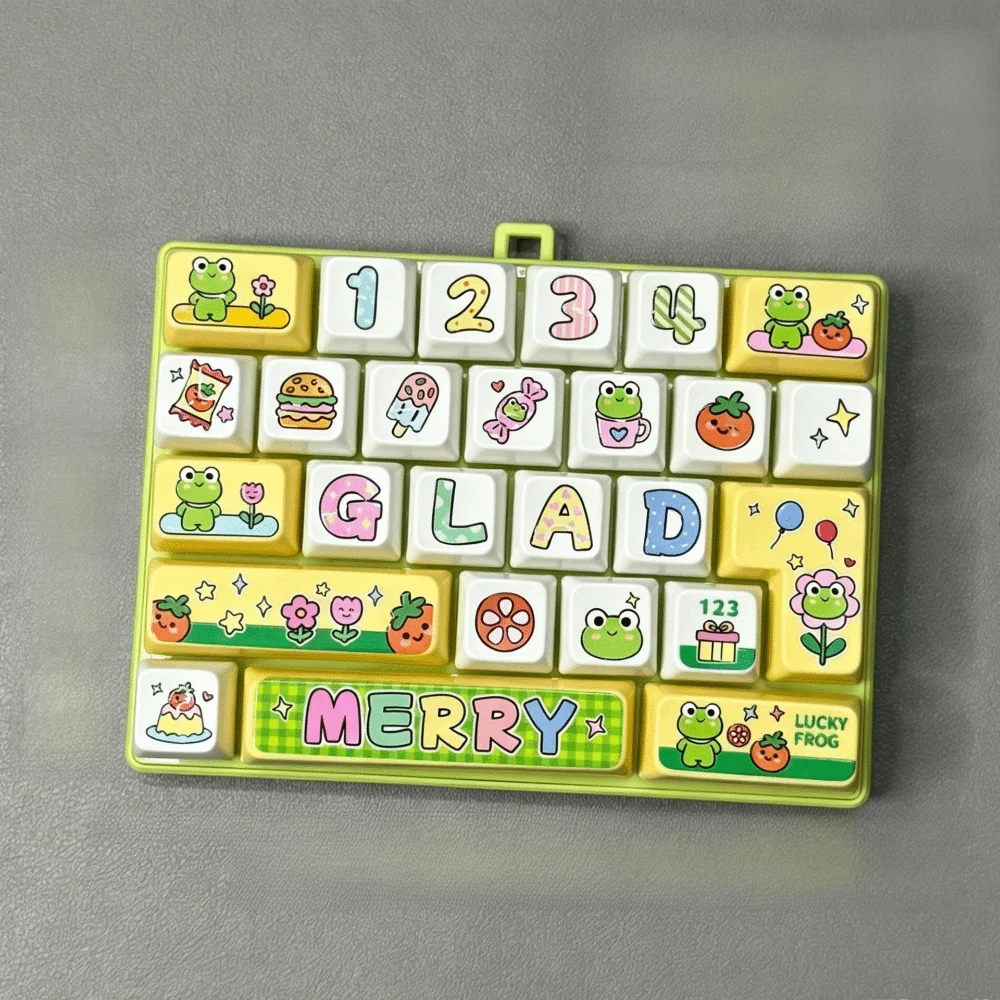 26 Key Mechanical Keyboard Keychain Mini Keyboard Cute Pendant Finger Press Creative Design Novelty Charms Mechanical Keyboard