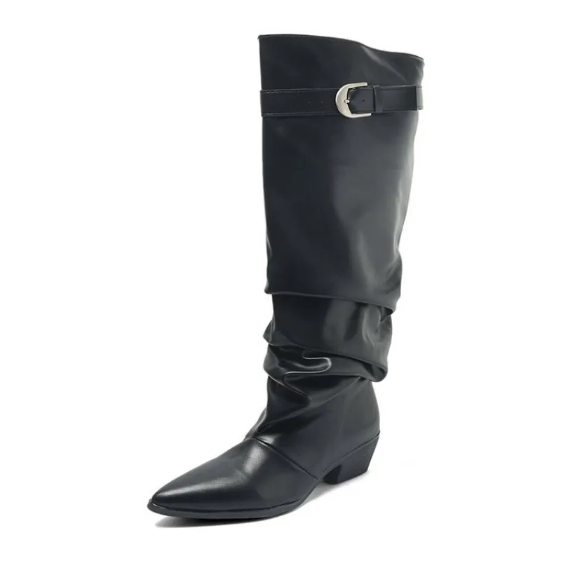 2026 Herbst Retro-Stil Spitze Plissierte Damen-Langstiefel mit Breiten Lederschnallen, Schlichte und Elegante Hohe Kavallerie-Stiefel – Detail 10