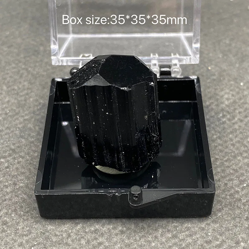 

100% натуральный черный турмалин, образцы минералов, камни и кристаллы, исцеляющий популярный кристалл + размер коробки: 35*35*35 мм