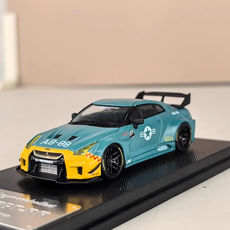 Diecast 1:64 Scale Nissan GTR R35 LB Wide-body Modified Simulation Alloy Car Model Collectible Toy Souvenir Display Ornament