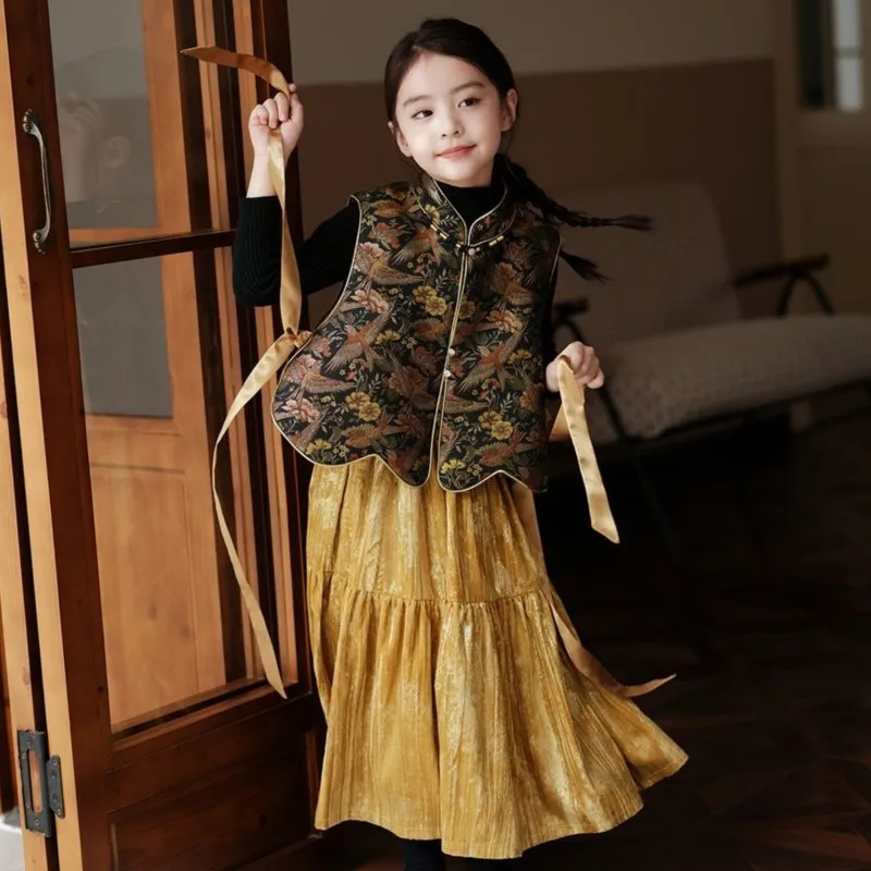 2026 New Girls' New Year's Clothing Set Children's Winter New Chinese Fashion Sweater Skirt Thickened Vest 3-Piece Set LJ285