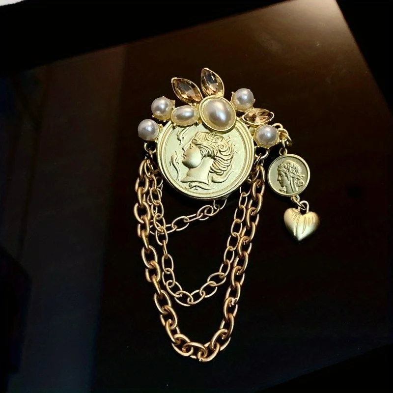 Vintage Korean Style Tassel Relief Badges Brooch For Women Men Retro Classic Elegant Lady Clothing Coat Pin
