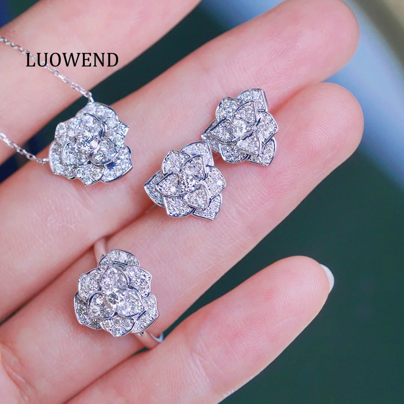 

LUOWEND 100% 18K White Gold Rings Women 0.60carat Real Natural Diamond Engagement Ring Elegant Flower Shape High Party Jewelry