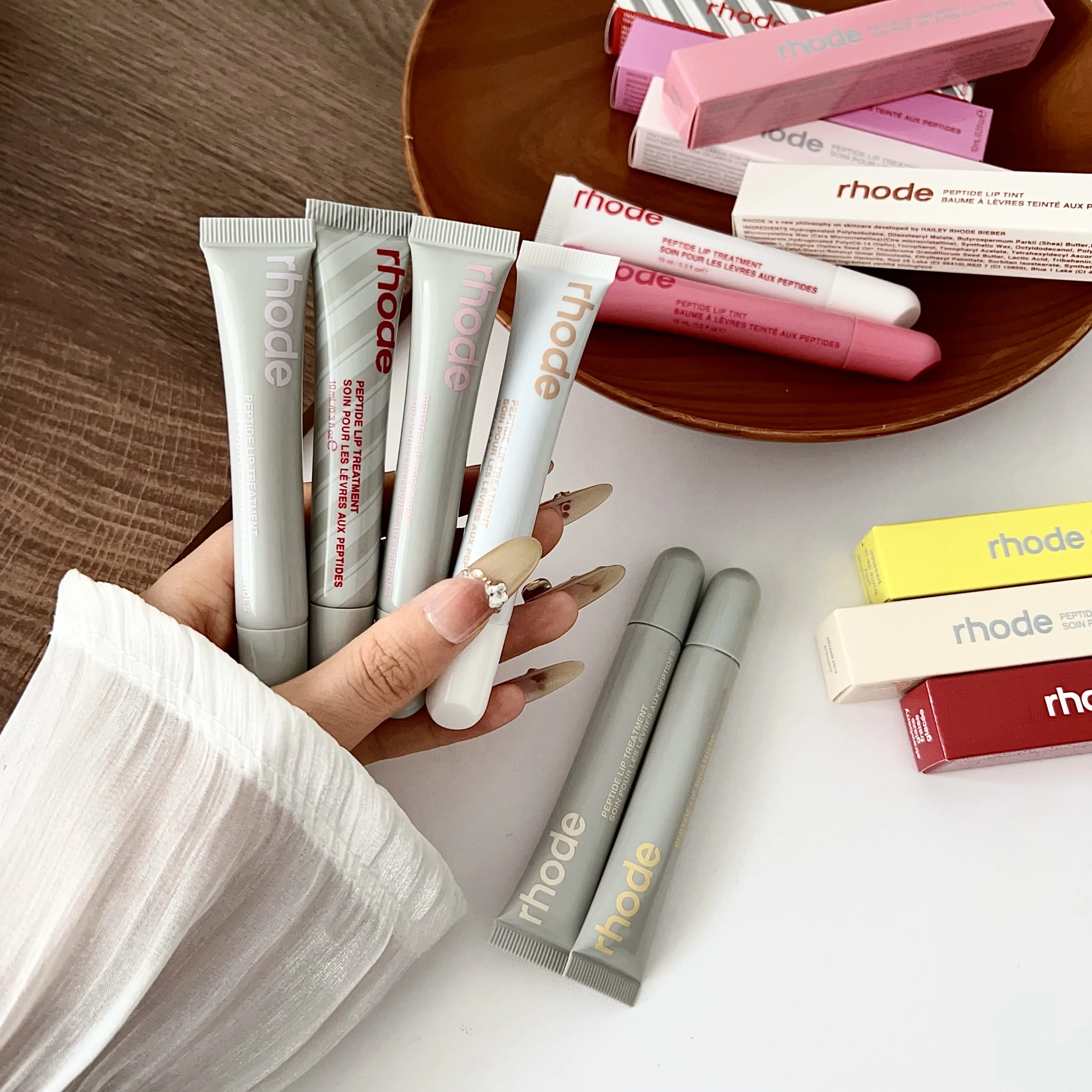 رود ملمع الشفاه طبطب ترطيب الشفاه الصقيل القرفة لفة النفط طويلة الأمد مغذية أحمر الشفاه العناية يشكلون للنساء الفتيات