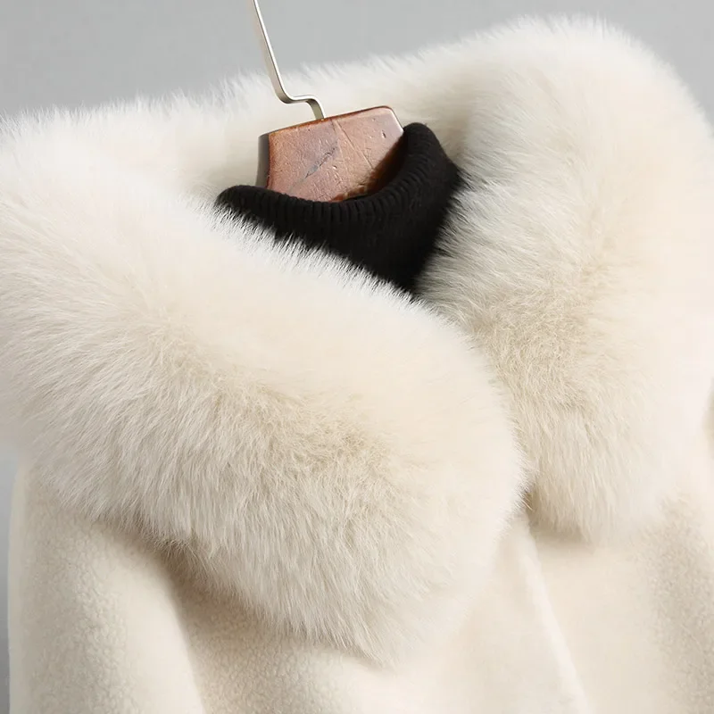 AYUNSUE Women's Fur Coat Real 울 Women 양 시어링 Fur Coat Warm 겨울 Jacket Natural Fox Fur 후드 KQN18113-1