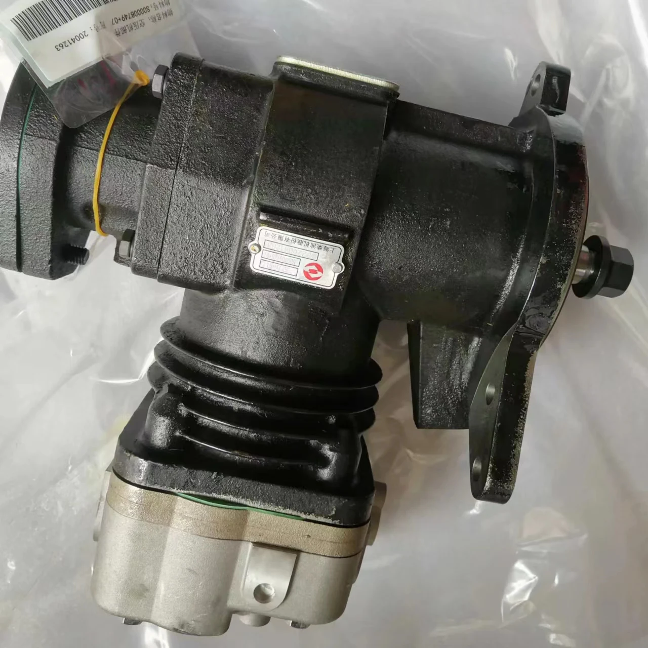 Shangchai engine S00008749+07 air compressor ASSY, suitable for SAIC Hongyan Jieshi XCMG Liugong, road rollers, cranes, trucks