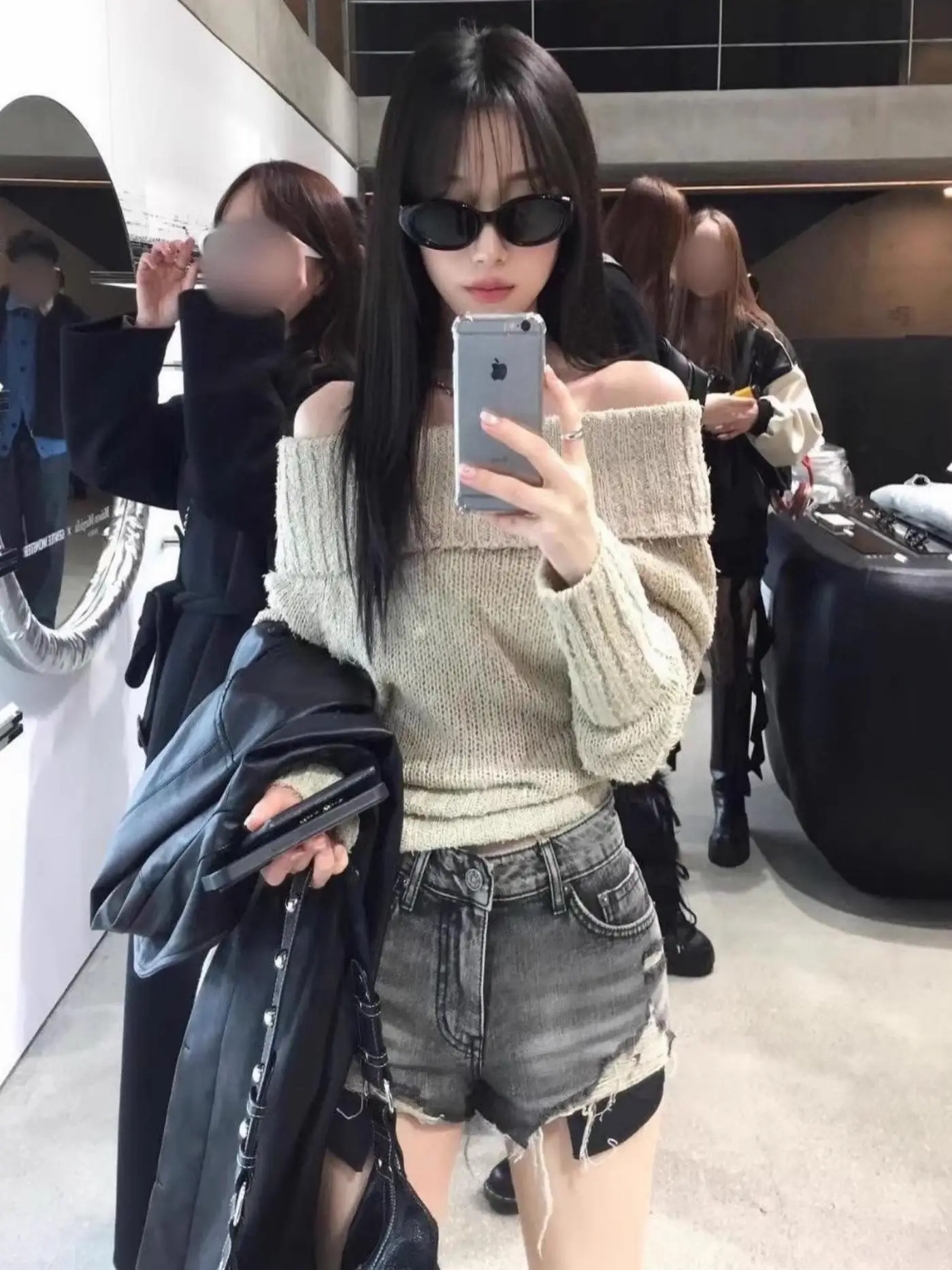Sexy Dongda Gate Spicy Girl Style Jeans Women's Slimming Skinny Jeans Distressed Washed out Summer Cotton Stretch Denim Shorts