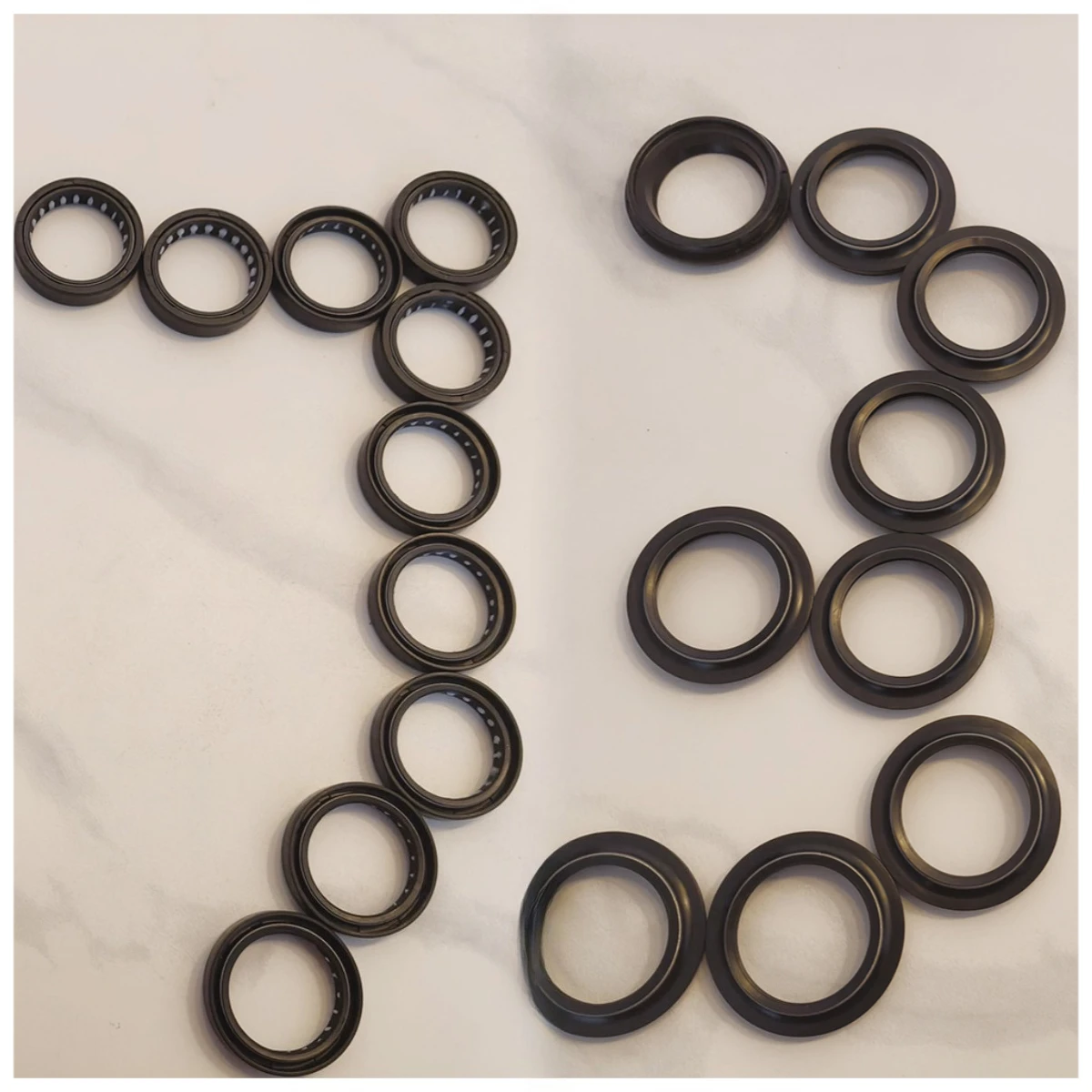 

43x55x9.5/10.5 Front Fork Oil Seal 43 55 Dust Cover For VICTORY For POLARIS HAMMER S 2010-12 HARD BALL 12-13 HIGH BALL 2012-2017