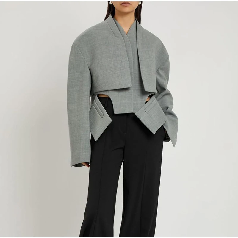 Blazer gris décontracté asymétrique pour femme avec épaulettes, manches longues, fente, manteau tendance 2026, vêtement d'extérieur pour femme, idéal pour le trajet quotidien et le style urbain
