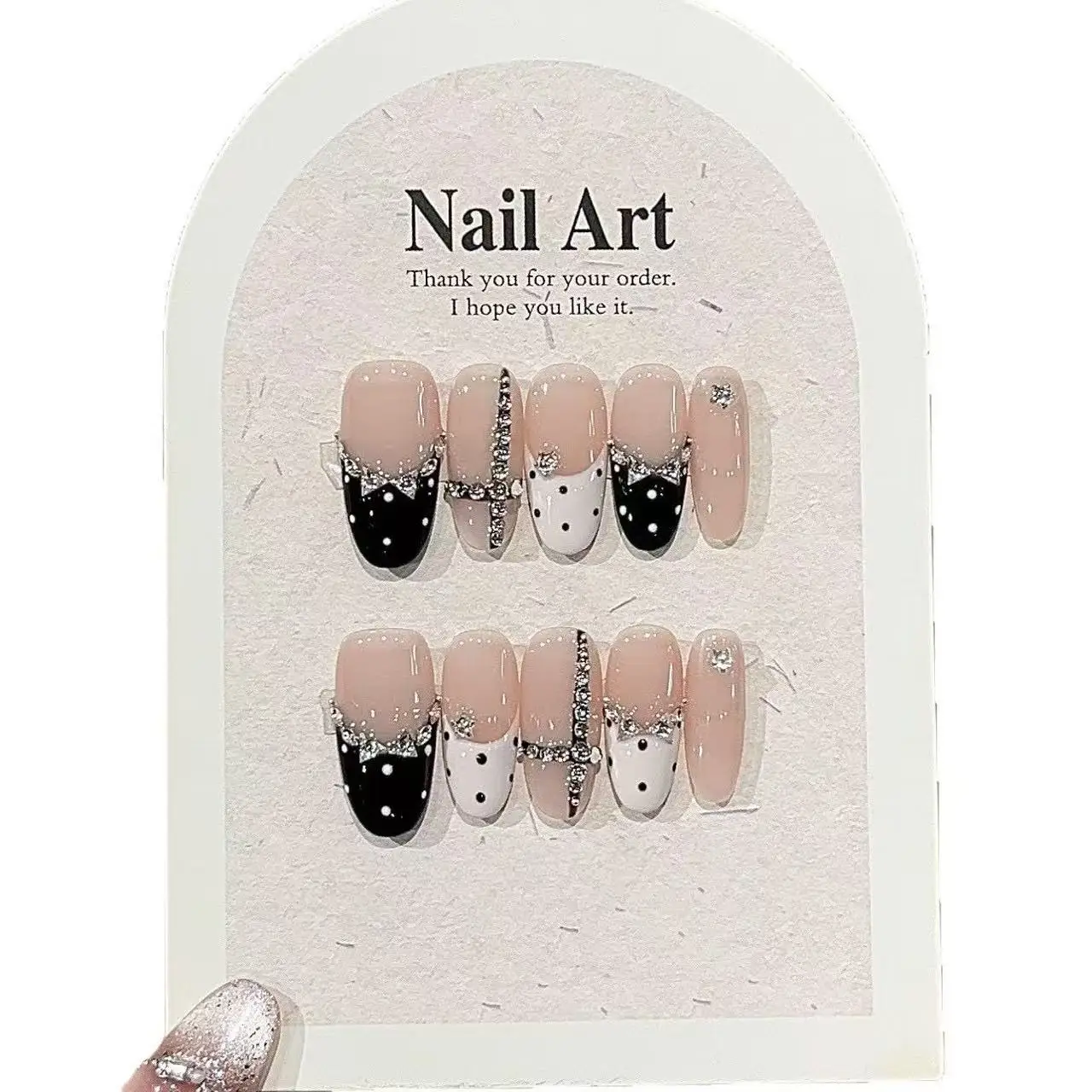 10pcs high-end Black and white contrasting colors handmade fake nails, Elegant and fair nail decoration patches