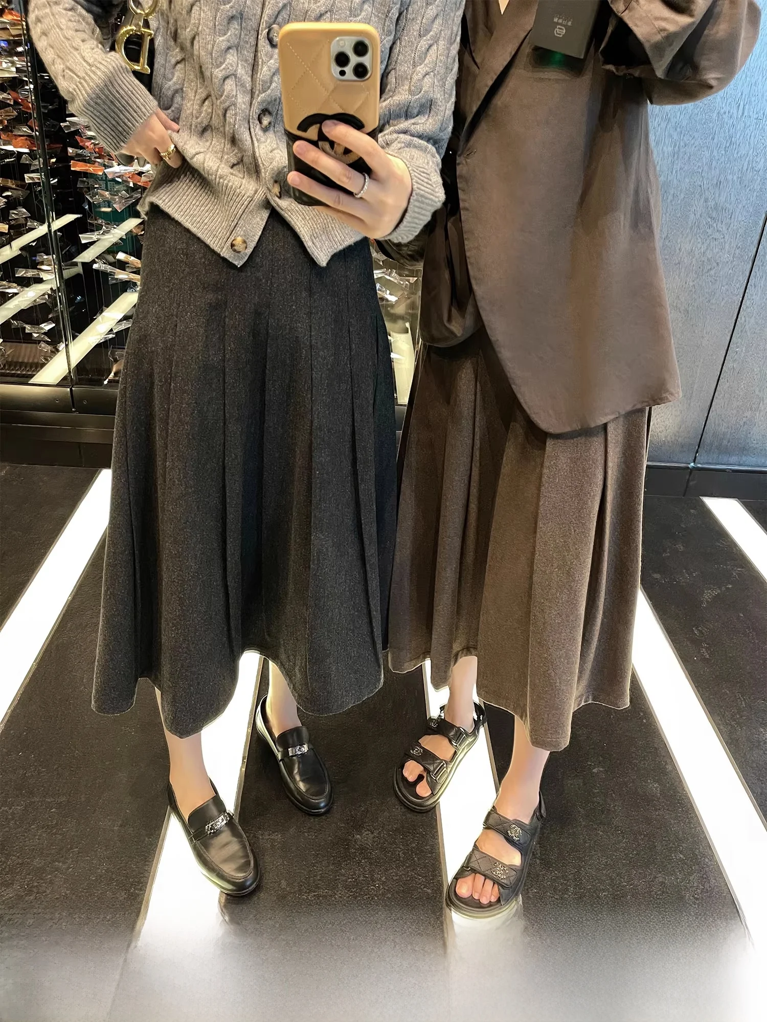 

Элегантная шерстяная юбка А-силуэта Yang Xiaoyao для женщин: стройнящая модель для осени, зимы и весны.