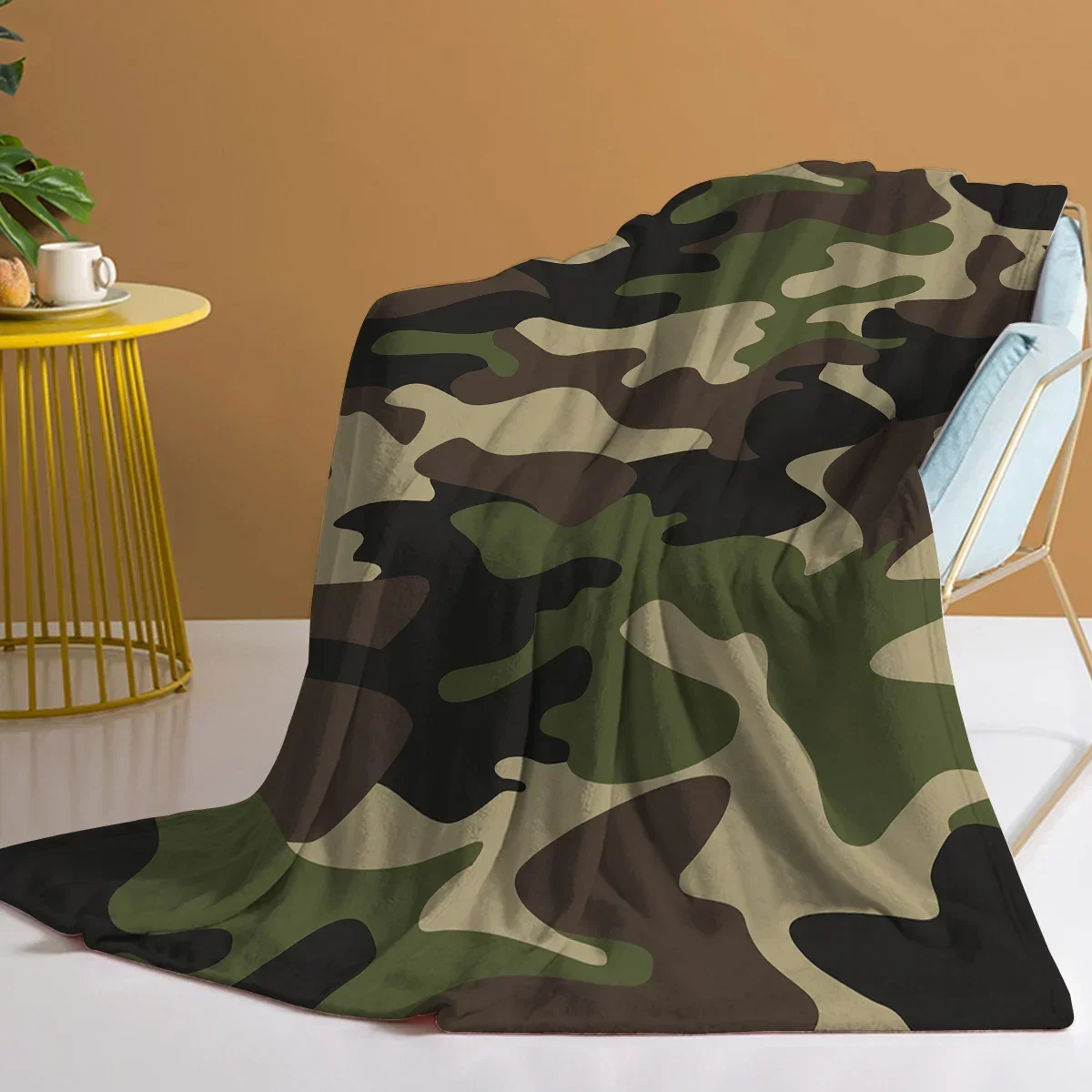 Green and Black Pattern Blanket Camouflage Design Blanket Soft Fuzzy Microfiber Plush Fleece Throw Blanket for Bed Couch