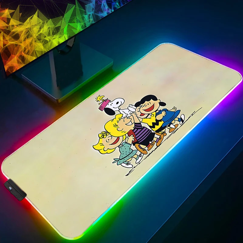 Alfombrilla de ratón LED XXL Snoopy Anime Gamer ordenador alfombrilla de ratón RGB jugadores de deportes electrónicos accesorios de juegos tableta Varmilo teclado retroiluminación