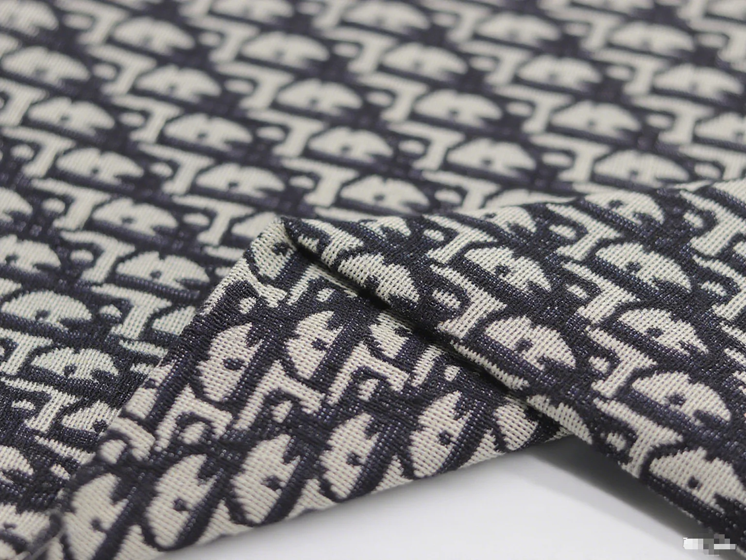 Classic design Non elastic jacquard denim fabric, outerwear, luggage, hat fabric, thick sofa fabric